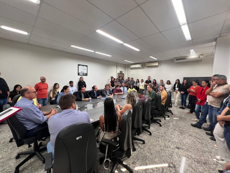 Caixa, Prefeitura e construtora assinam contrato para 108 casas