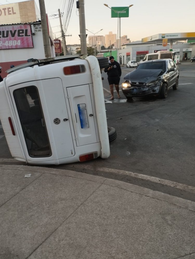 Mais um acidente na rotatória da Silva Jardim