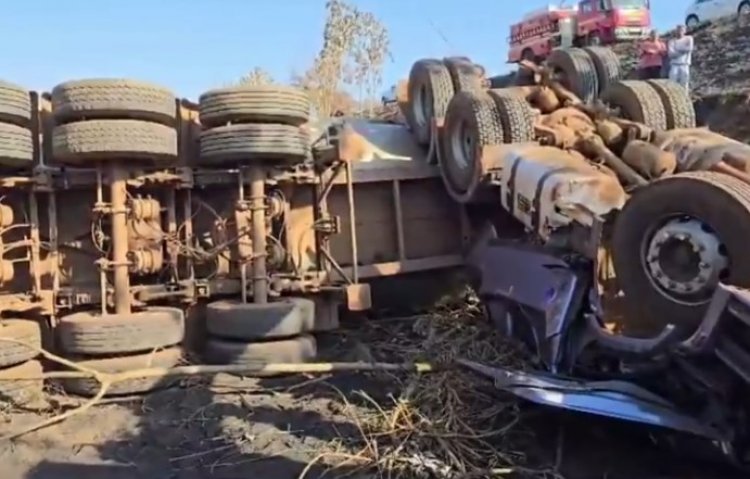 Acidente com carreta provoca morte de itaunense na Serra de Luz