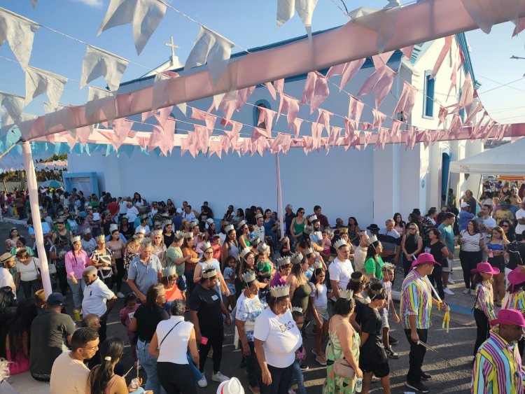 Festa levou multidão ao Alto do Rosário