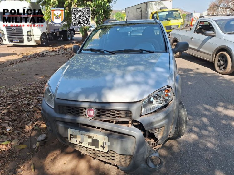 Carro e moto  colidem na MG-431