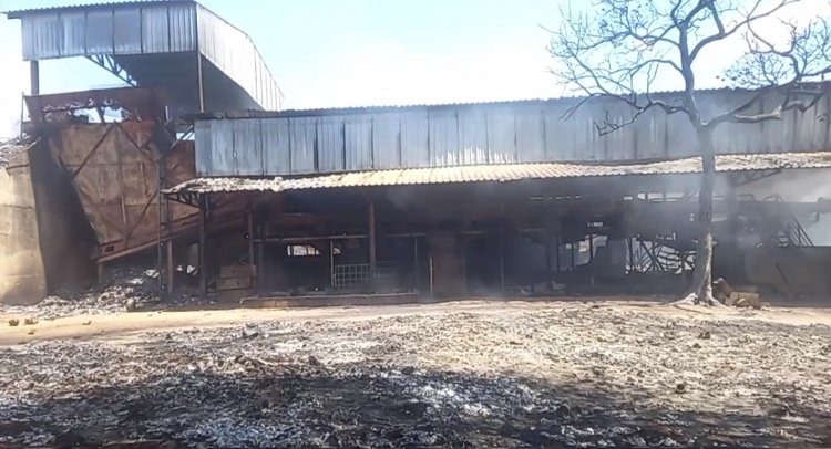 Vamos reconstruir o galpão da Coopert, destruído por um incêndio!