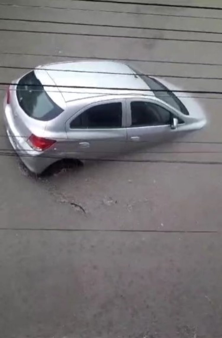 Chuva forte causou transtornos em Divinópolis na tarde de ontem, terça-feira, 14