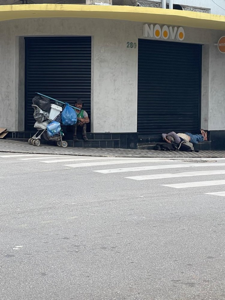 ANO NOVO,  PROBLEMA... VELHO