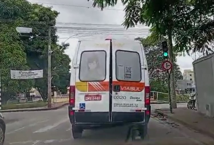 Absurdo: Viasul amarra porta de van com pedaço de fio elétrico