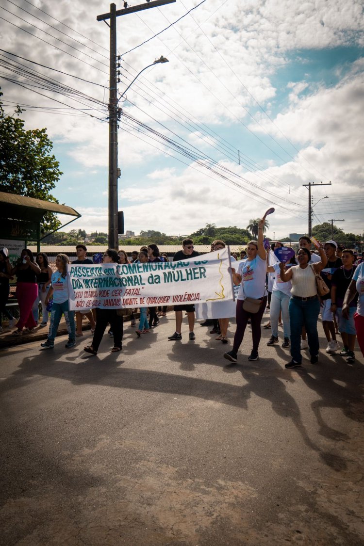 VIOLÊNCIA DOMÉSTICA - Caminhada contra violência doméstica comemora 12 anos